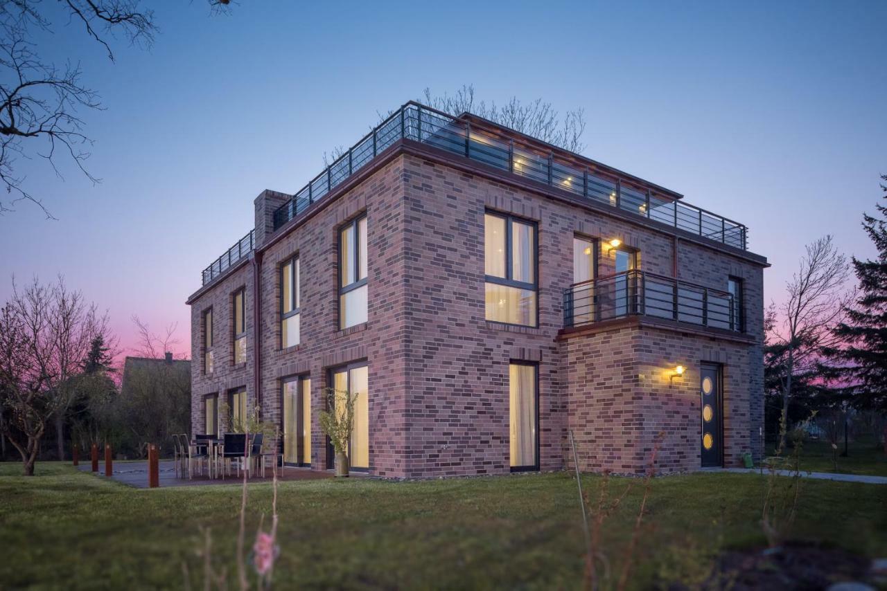 Villa Lotsenhaeuser Ruegen - Luxus Ferienhaus - 3 Schlafzimmer - Sauna - Dachterrasse Mit Boddenblick Breege Eksteriør billede