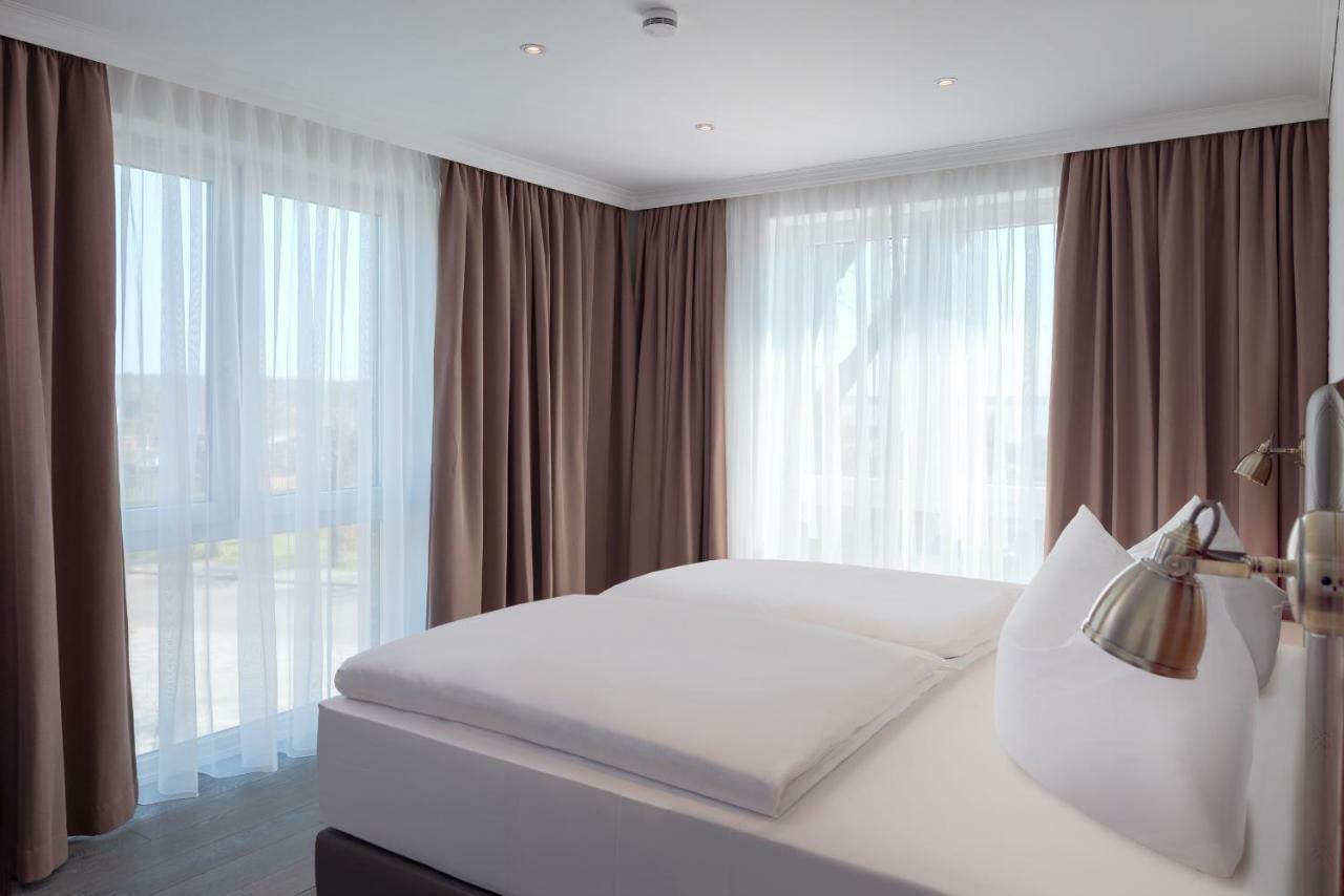 Villa Lotsenhaeuser Ruegen - Luxus Ferienhaus - 3 Schlafzimmer - Sauna - Dachterrasse Mit Boddenblick Breege Eksteriør billede